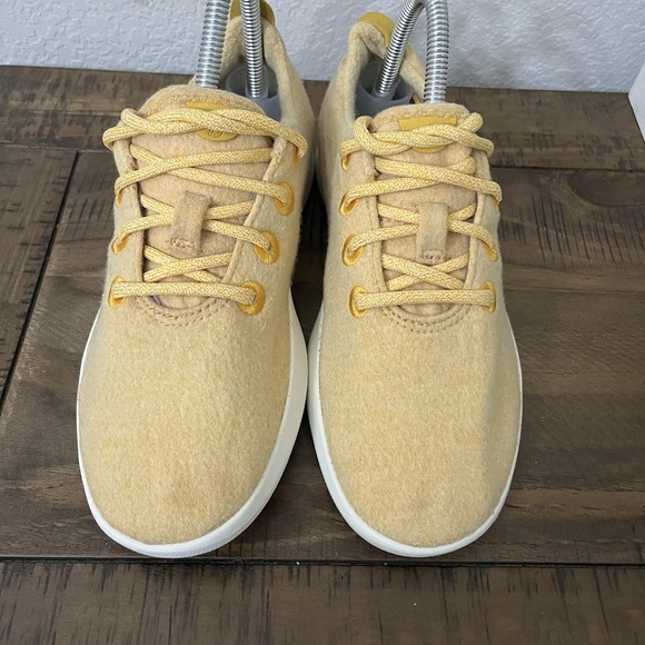 Allbirds The Wool Runners Womens Size 8 Yellow Athletic Shoes‎ Sneakers EUC - Picture 2 of 8